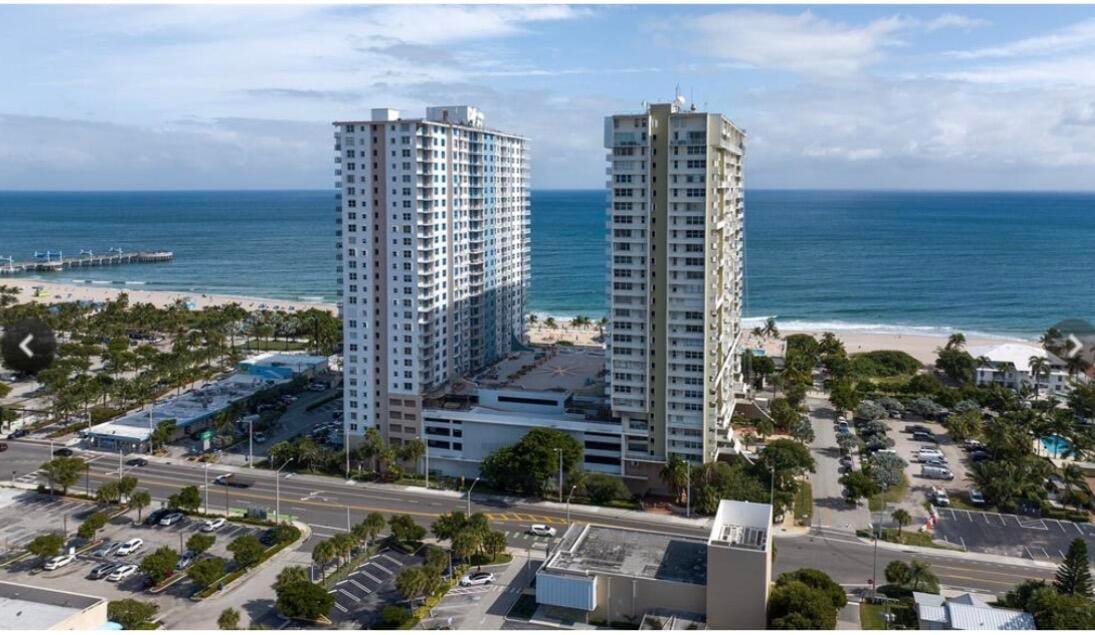 111 Briny Avenue 19-09, Pompano Beach, FL 33062