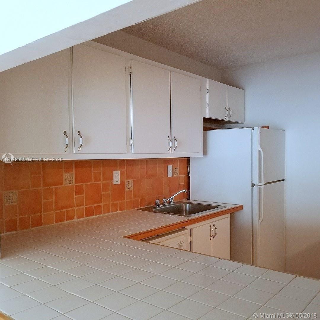 1000 Parkview Drive 216, Hallandale Beach, FL 33009 photo 10