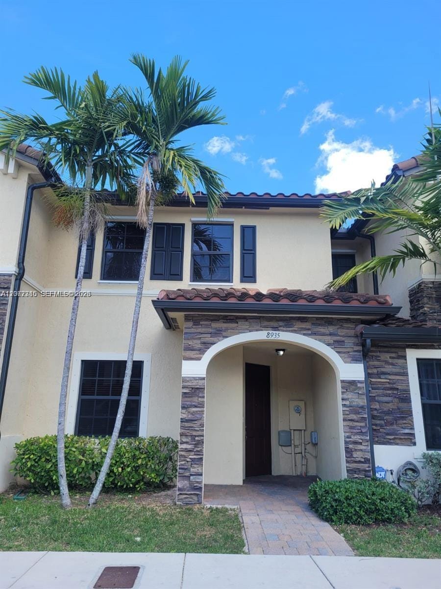 8935 W 35th Lane 8935, Hialeah, FL 33018 photo 1