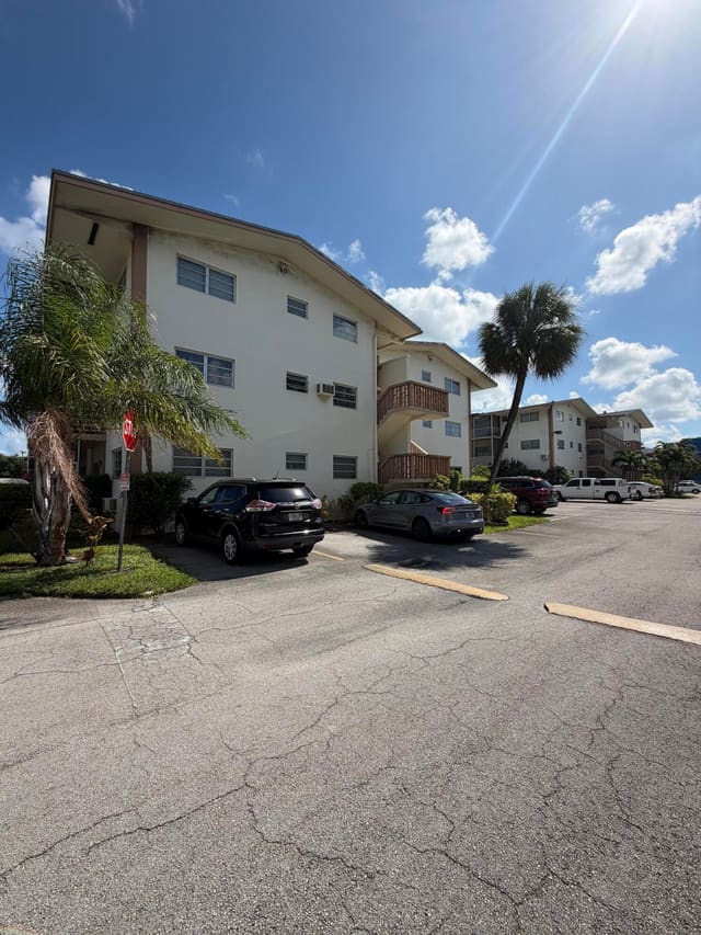 1355 NE 167TH Street 115, Mar Len Gardens, Miami, FL