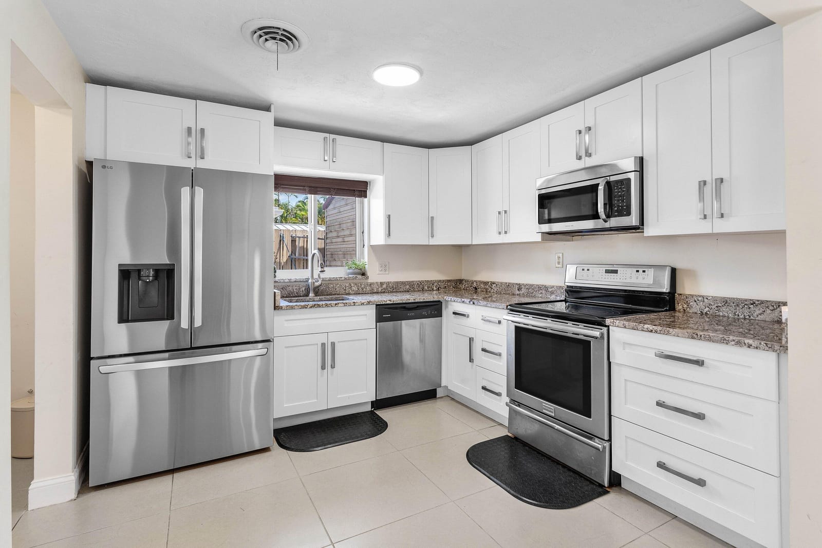 1620 SW 4TH Avenue — photo 12