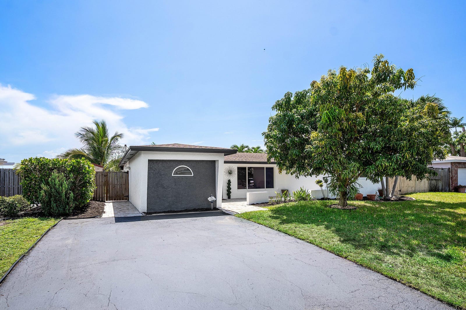 1620 SW 4TH Avenue — photo 4