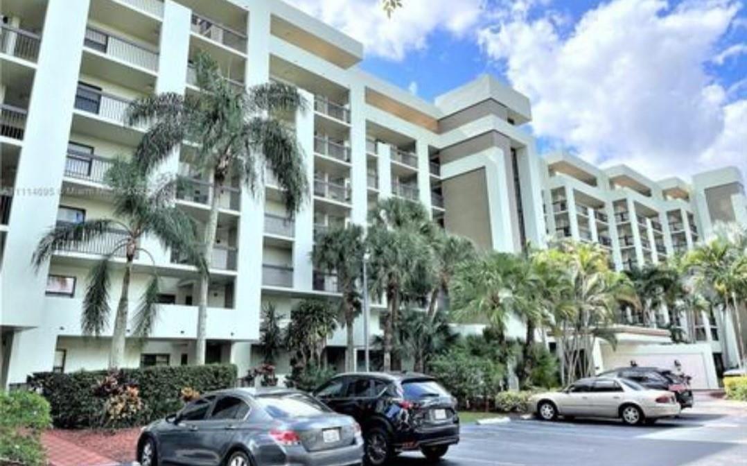 7050 NW 44TH Street 403, Lauderhill, FL 33319