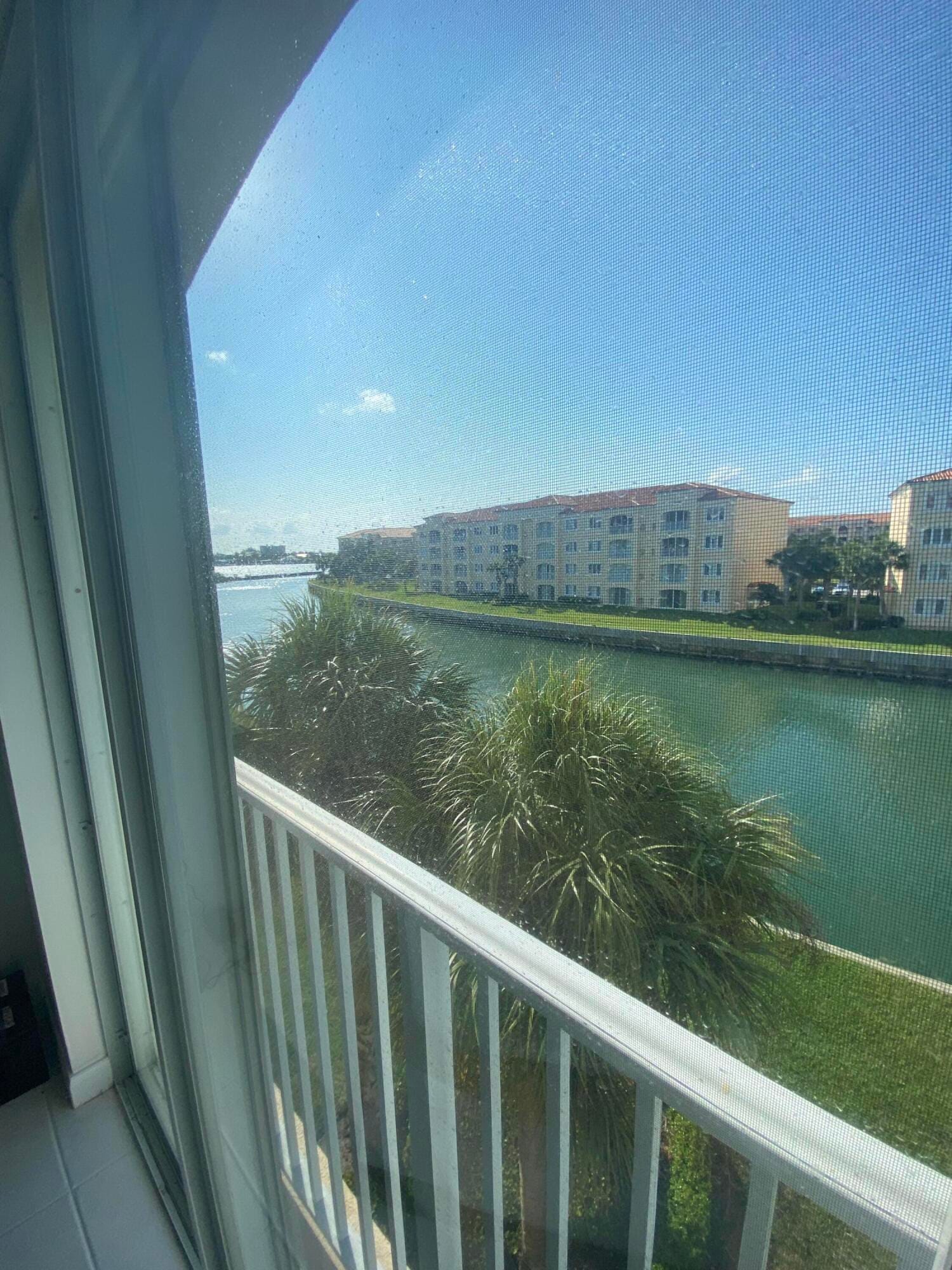7 HARBOUR ISLE Drive E 304, Fort Pierce, FL 34949 photo 13