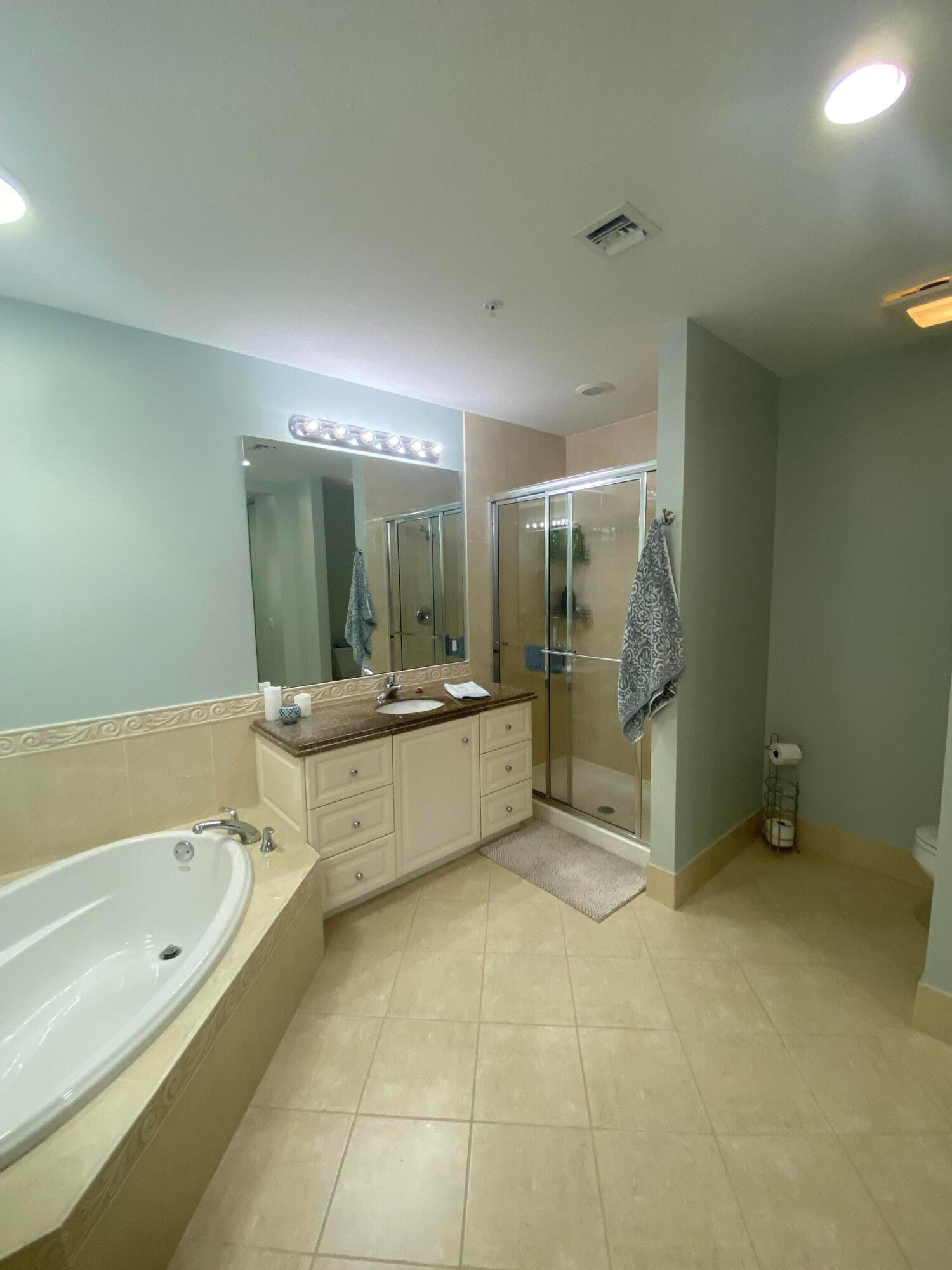 7 HARBOUR ISLE Drive E 304, Fort Pierce, FL 34949 photo 18