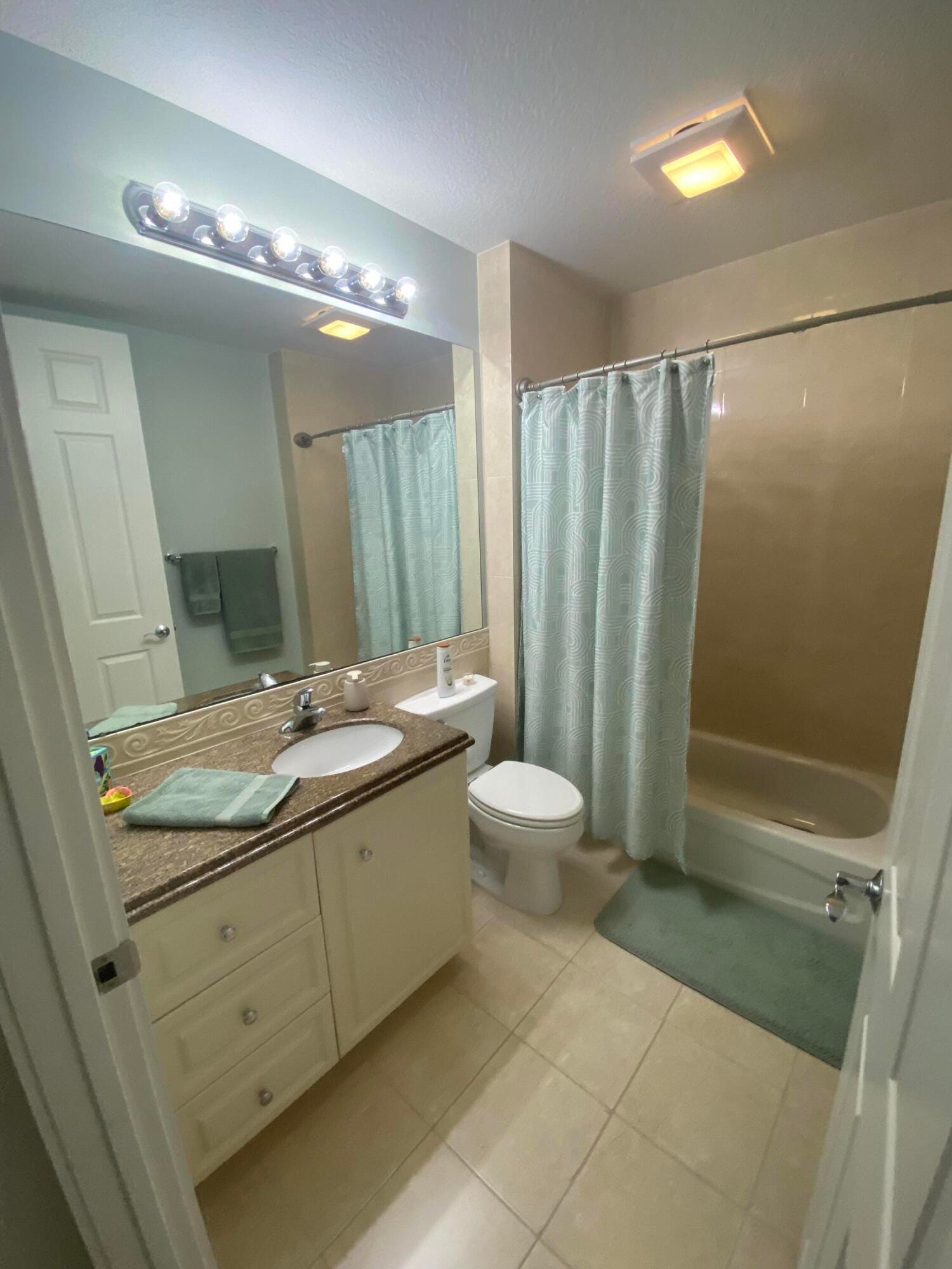 7 HARBOUR ISLE Drive E 304, Fort Pierce, FL 34949 photo 22