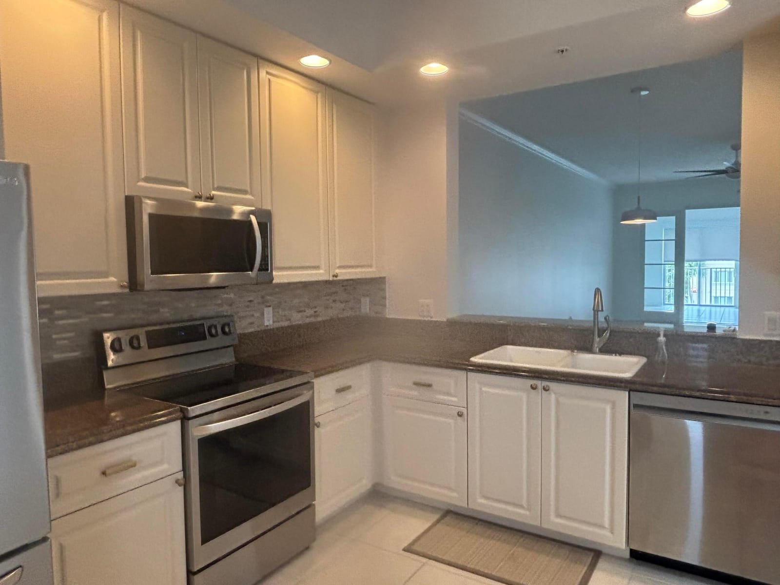 7 HARBOUR ISLE Drive E 304 — photo 4