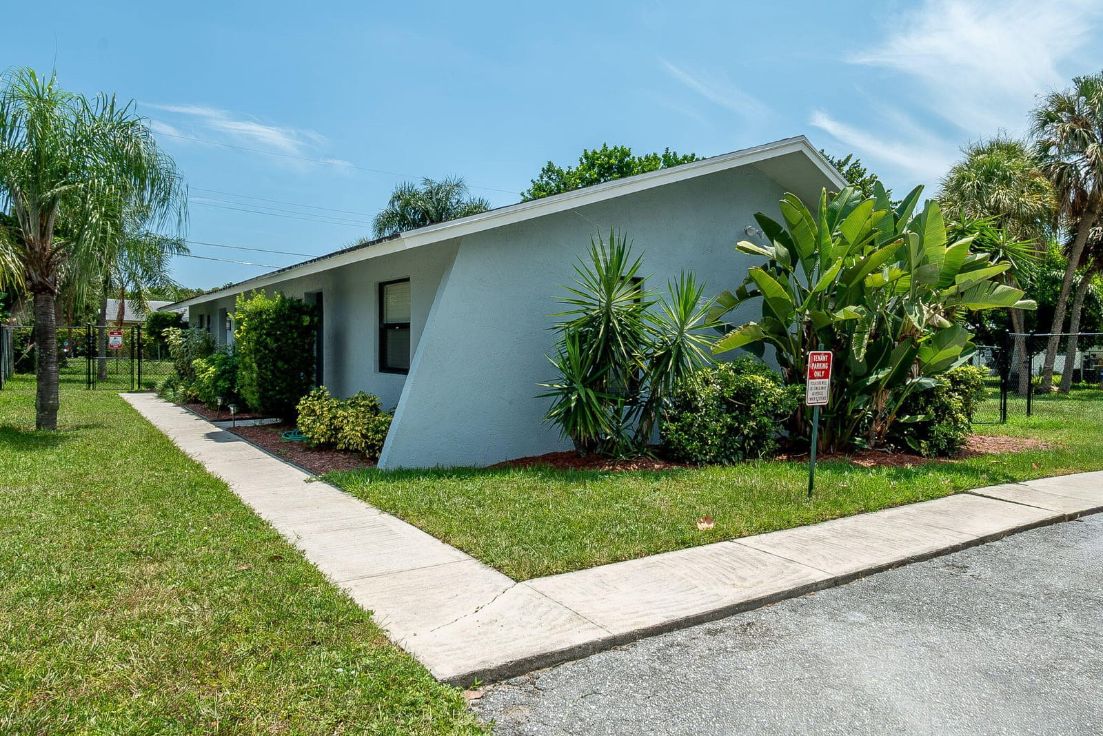 9287 SUNRISE Drive — photo 4