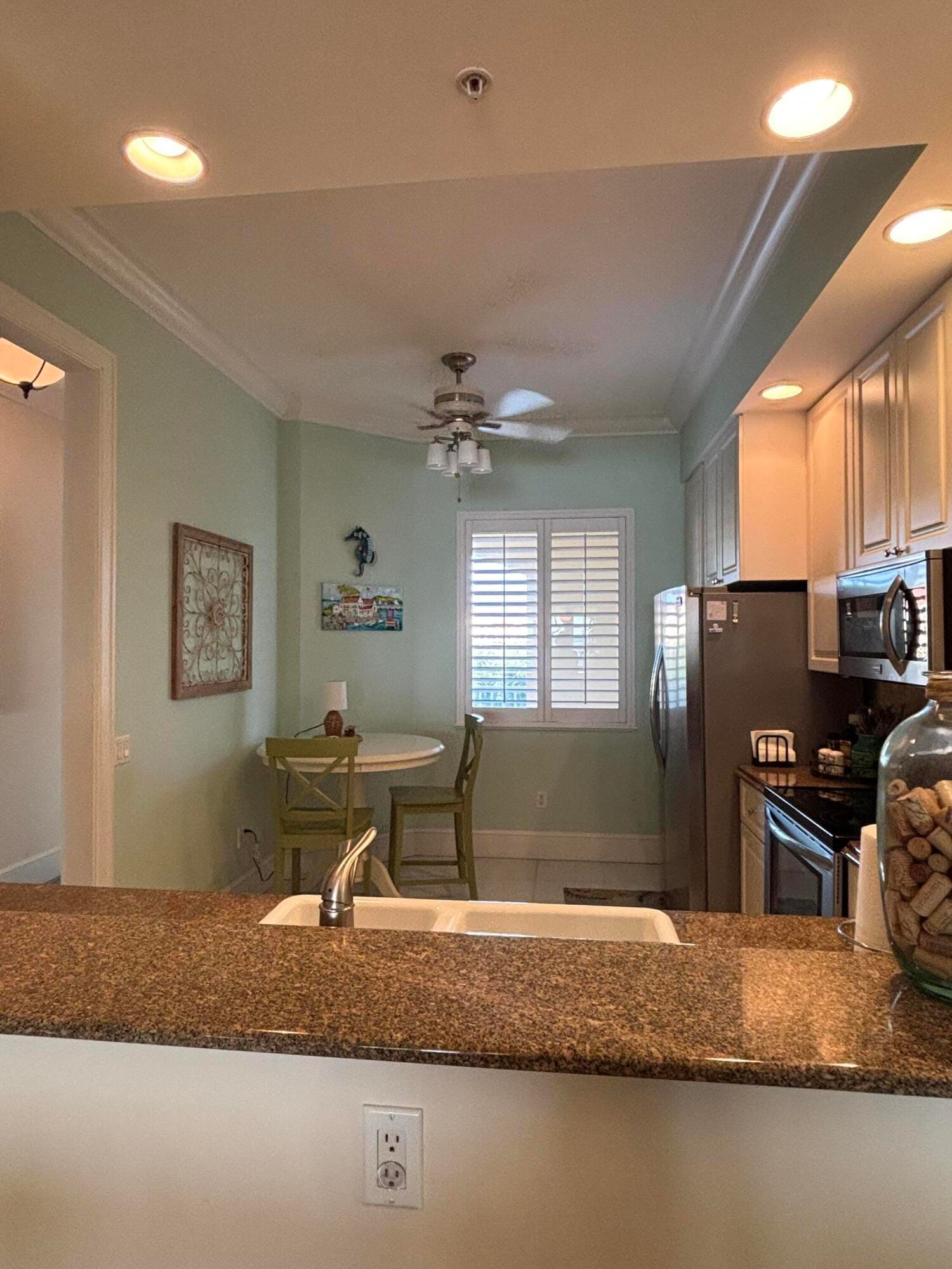 29 HARBOUR ISLE Drive W 304 — photo 4