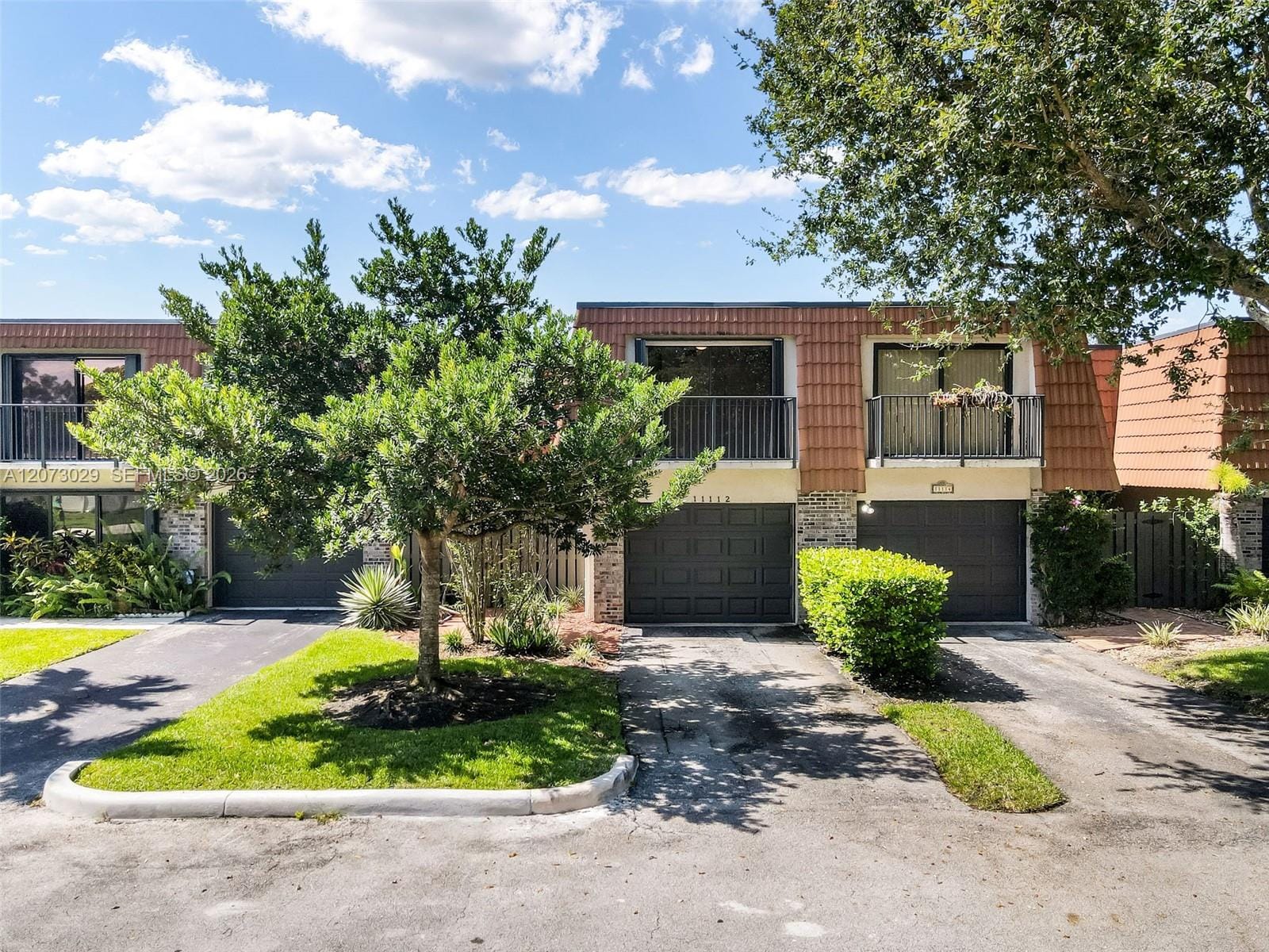 11112 N Harmony Lake Circle, Davie, FL 33324