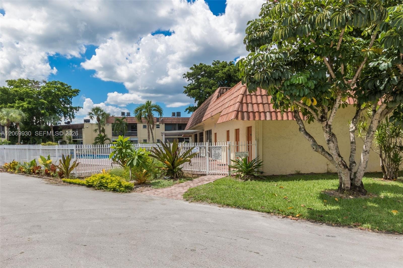 3777 NW 78th Avenue 15C, Davie, FL 33024 photo 29