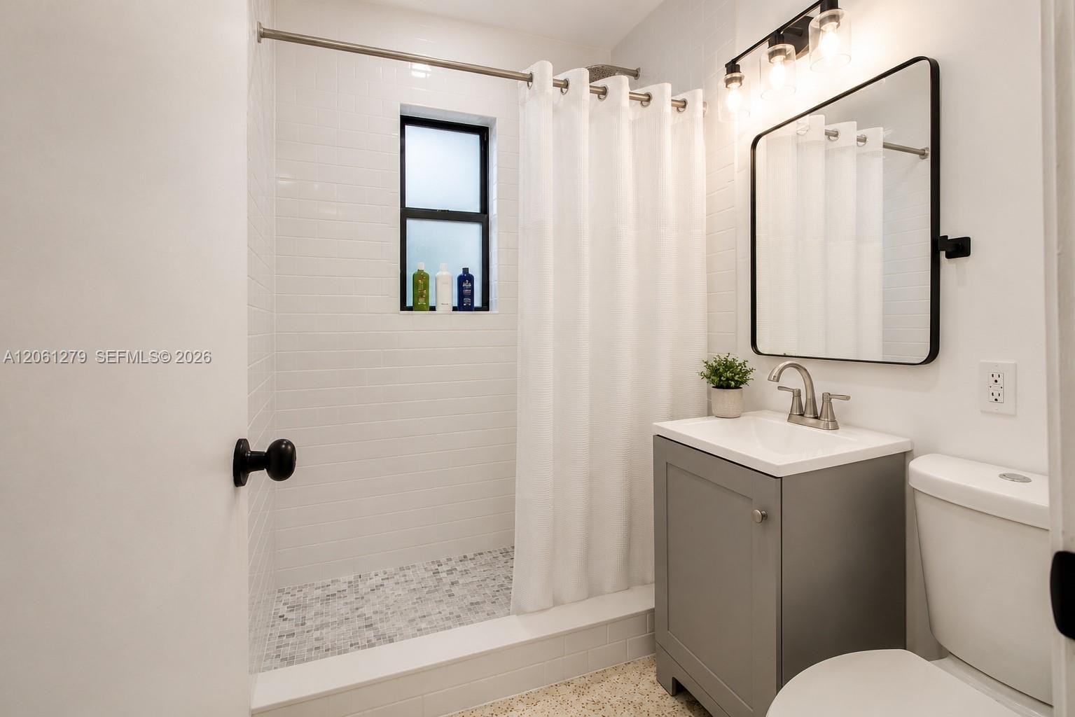 2247 SW 9th Street — photo 4
