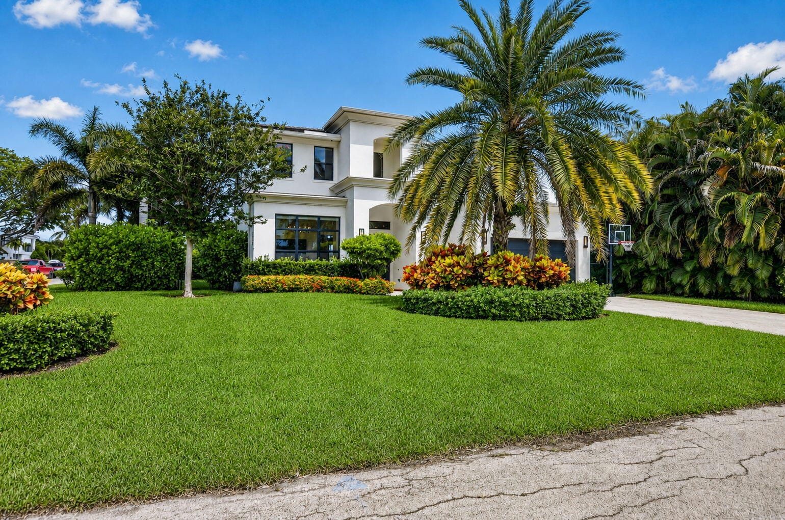 512 Lake Drive, Delray Beach, FL 33444
