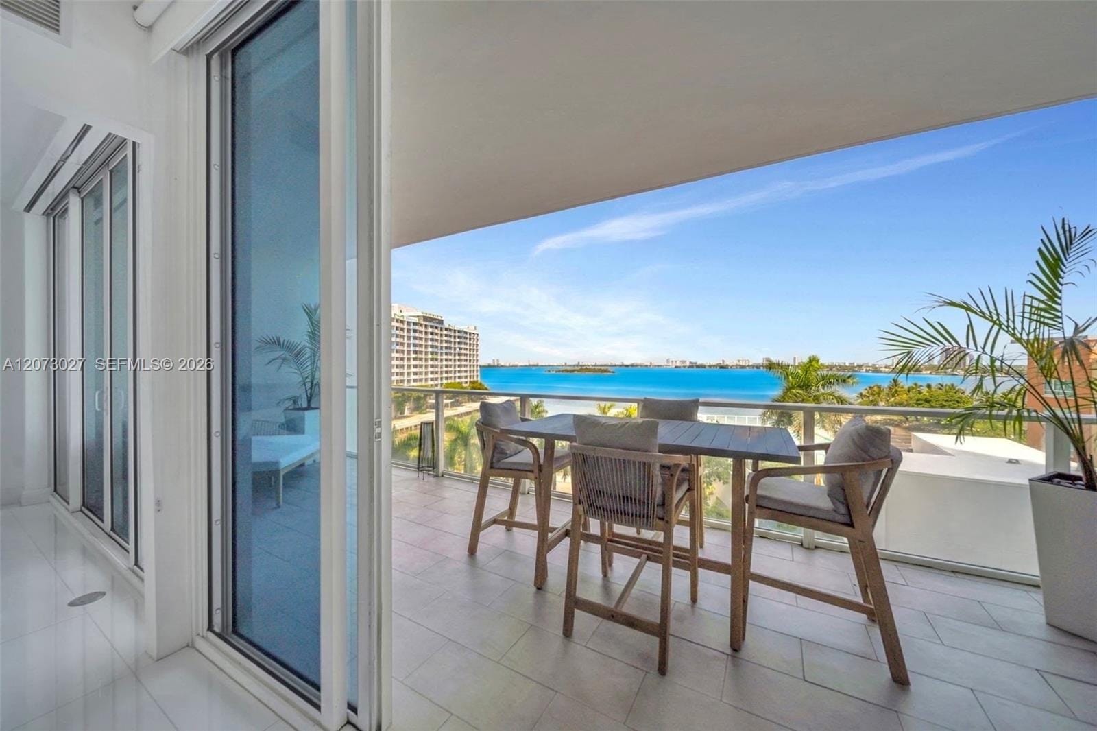 2020 N Bayshore Drive 708 — photo 4