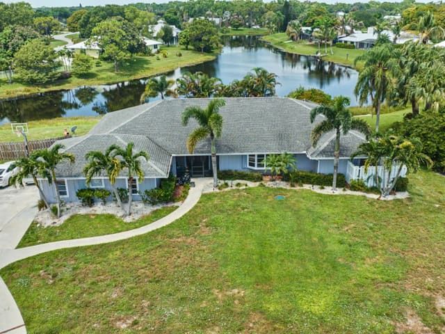 2185 NE Ocapi Court, Jensen Beach, FL 34957