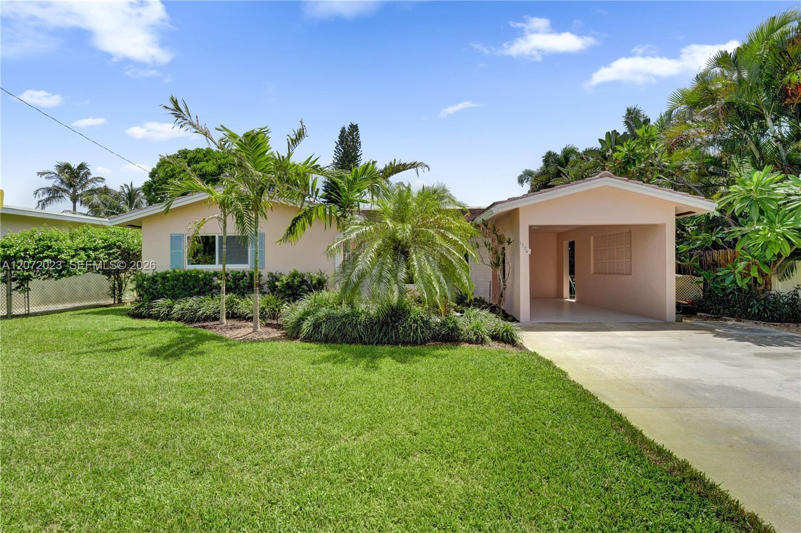 1524 NE 37th Street, Oakland Park, FL 33334