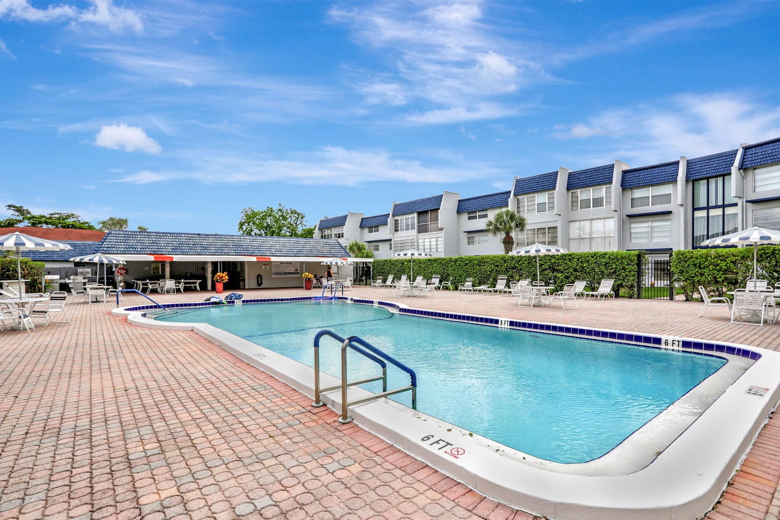 7827 GOLF CIR Drive 301, Margate, FL 33063 photo 8