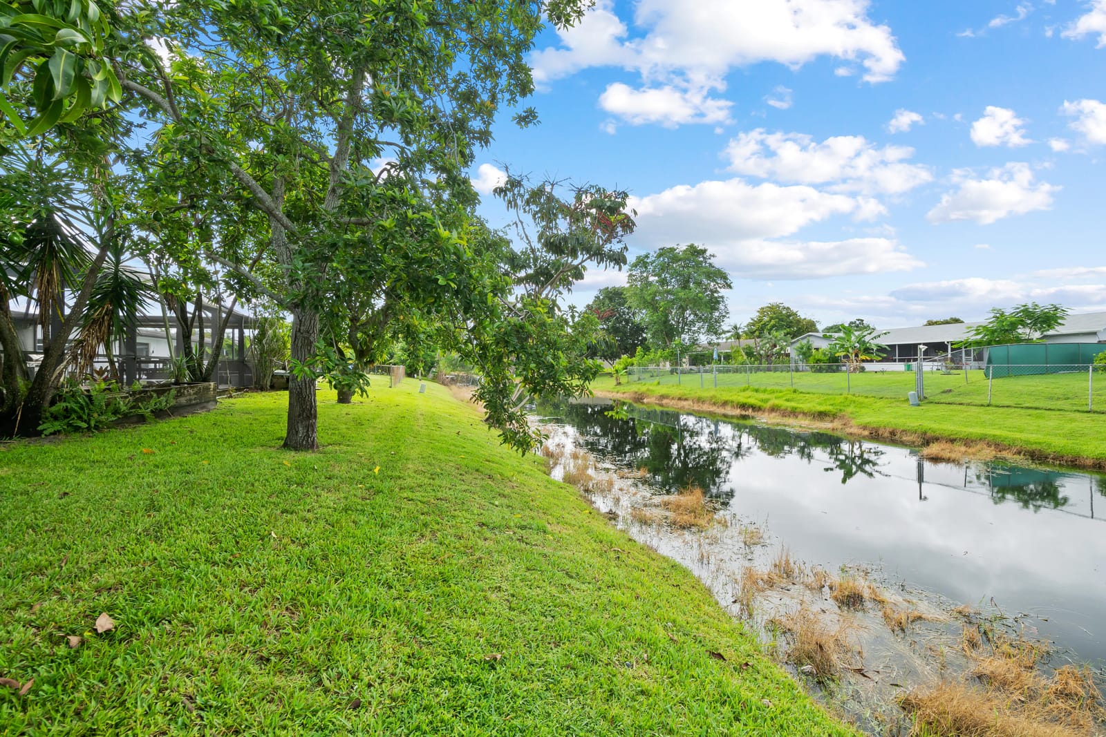 6320 SW 4TH Place, Margate, FL 33068 photo 10