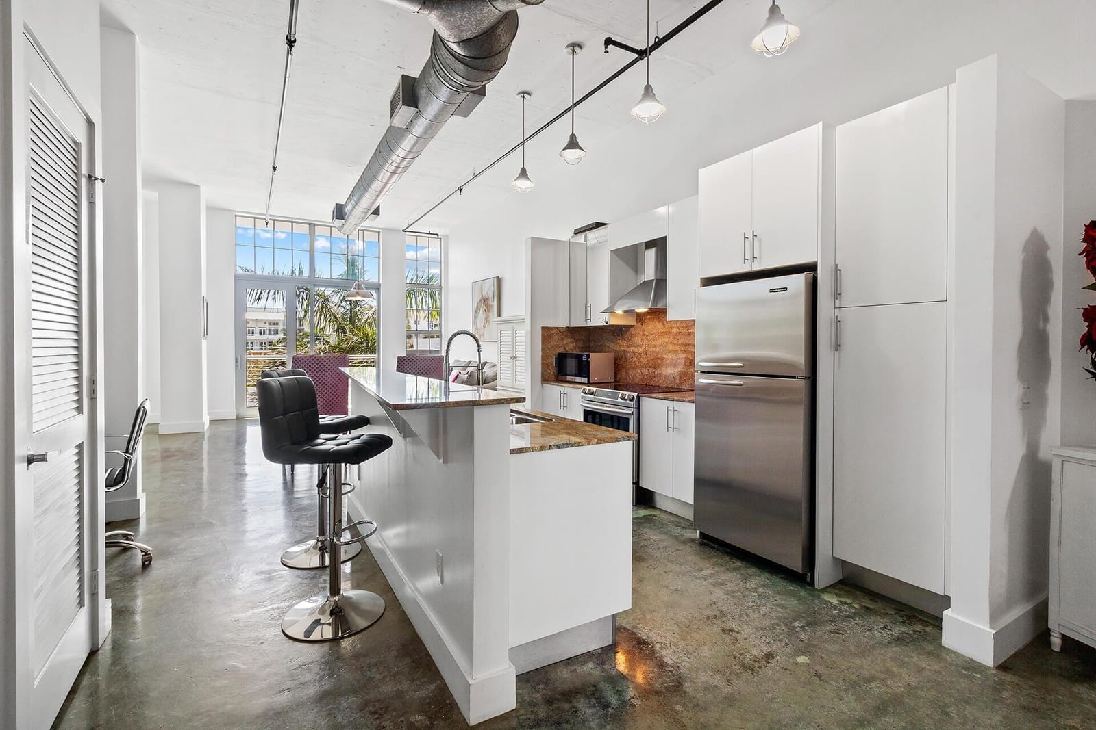 180 NE 4TH Avenue 308 — photo 4