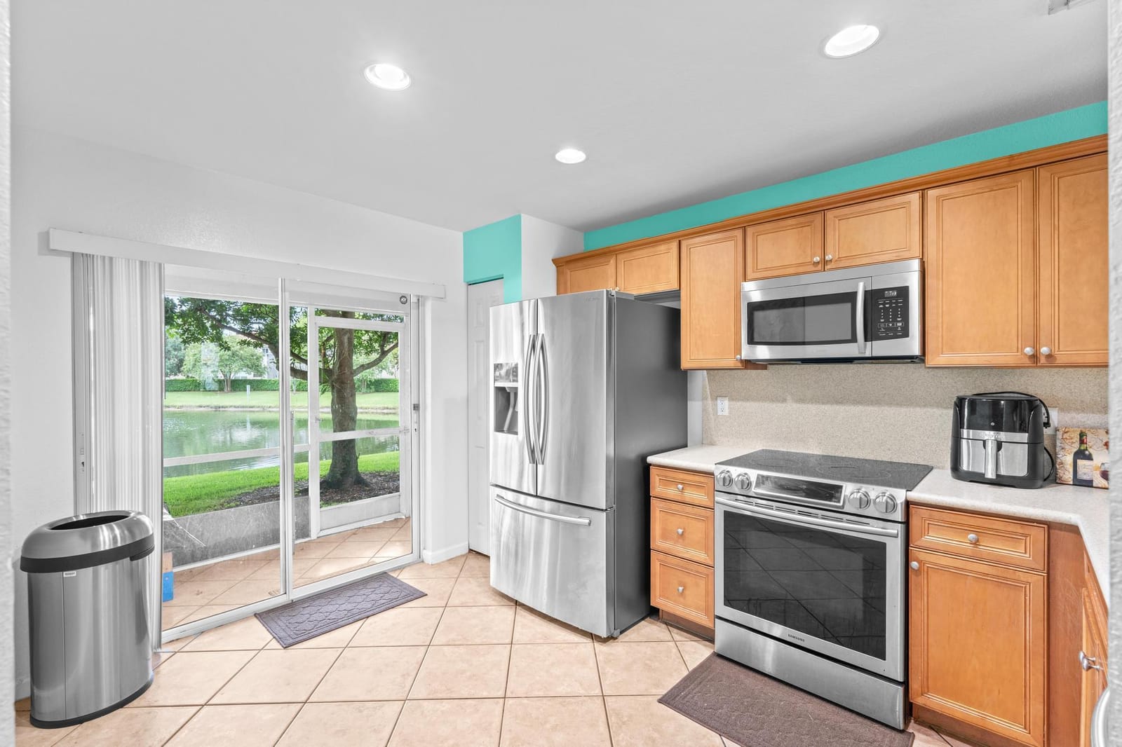 6107 Sandy Bank Terrace, Riviera Beach, FL 33407 photo 13