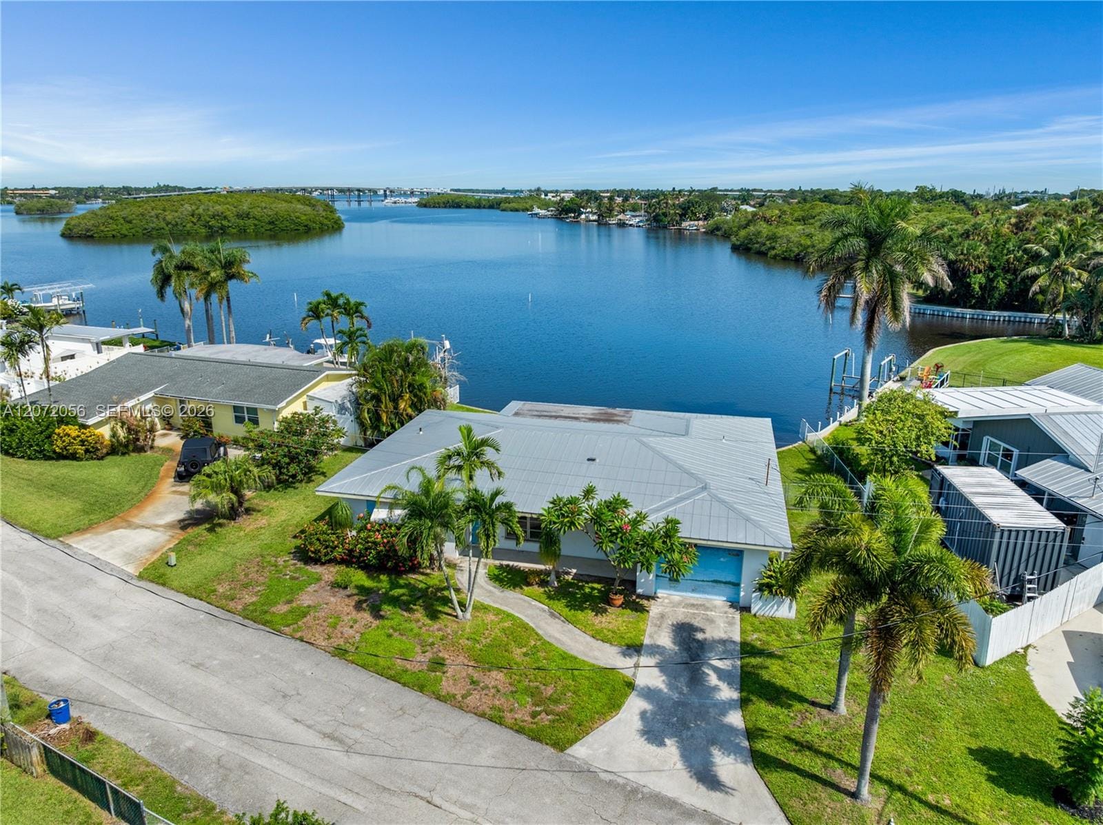 216 SW Cabana Point Circle, Stuart, FL 34994