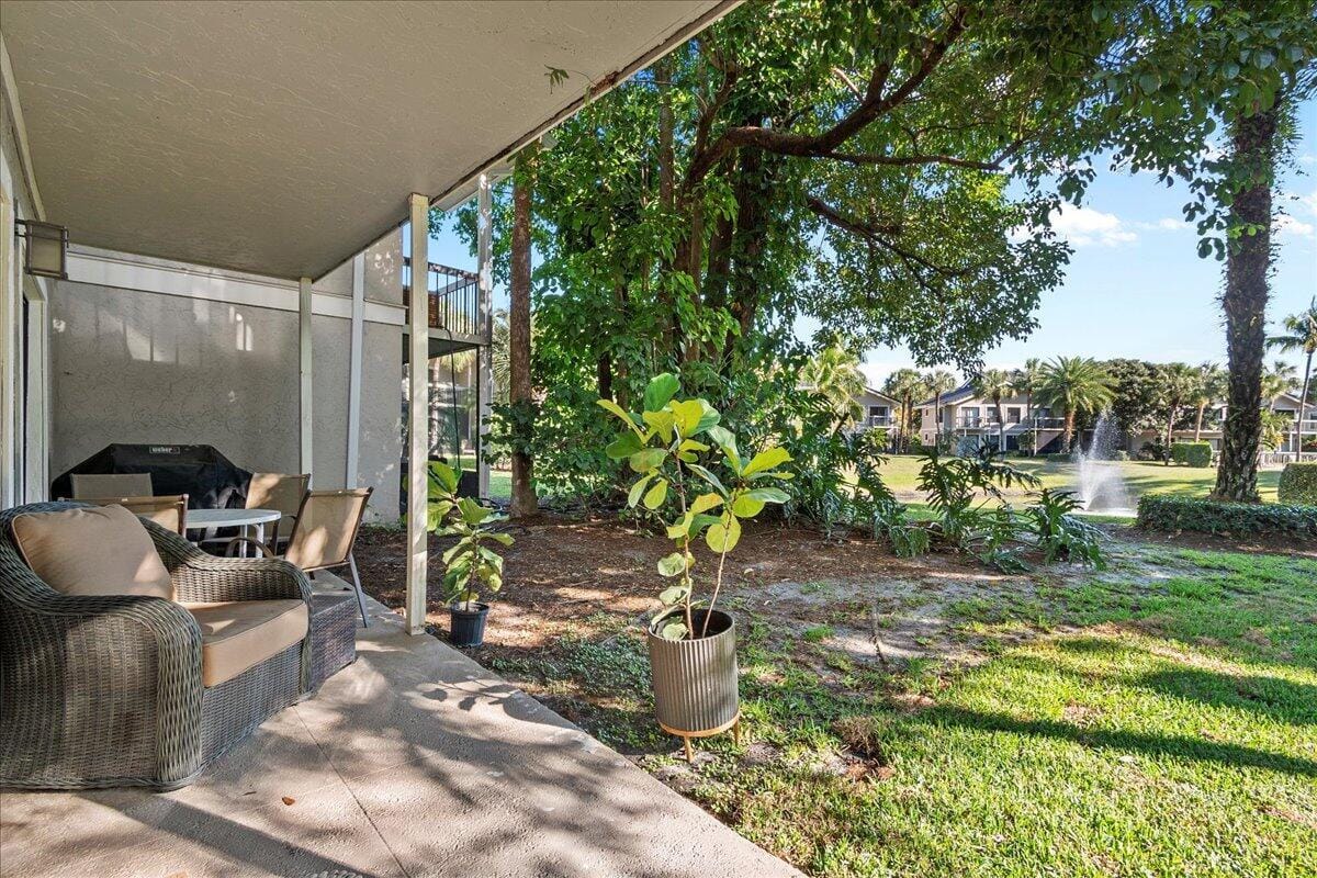 11863 Wimbledon Circle 446, Wellington, FL 33414 photo 19