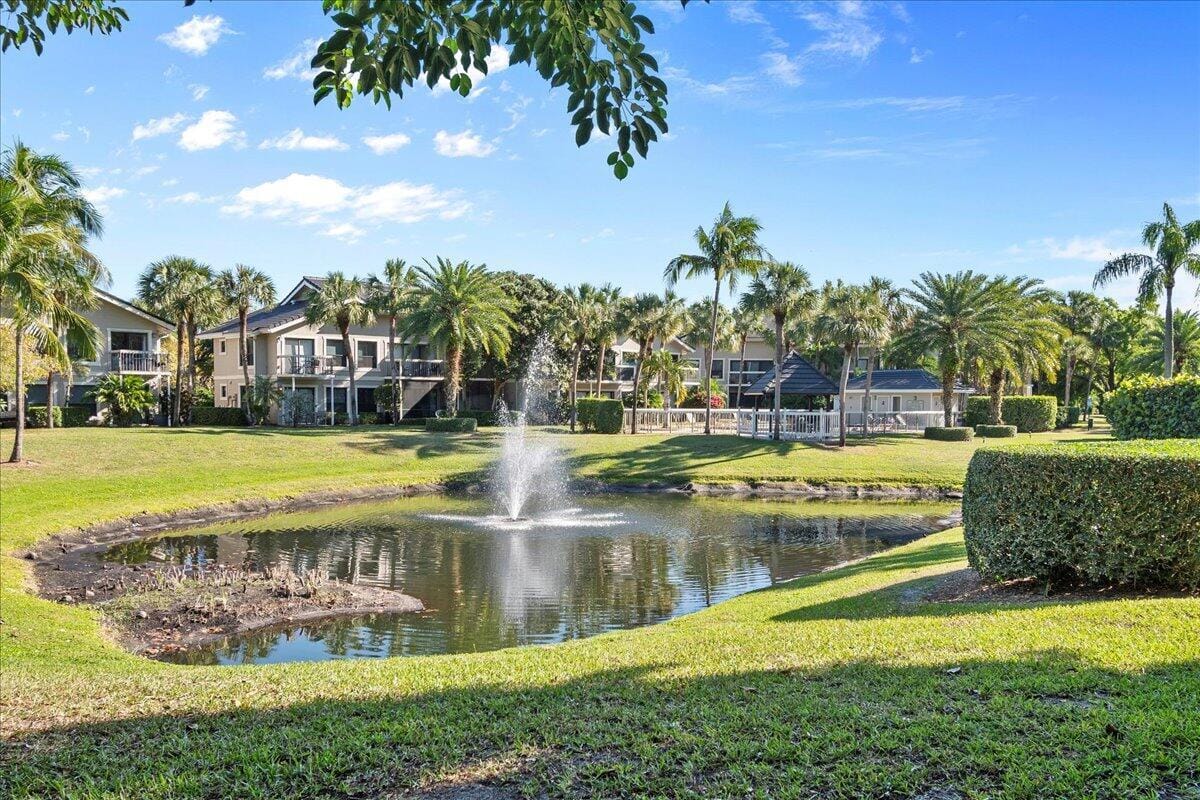 11863 Wimbledon Circle 446, Wellington, FL 33414 photo 20
