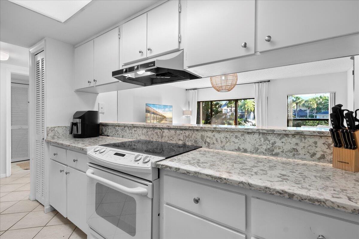 11863 Wimbledon Circle 446, Wellington, FL 33414 photo 5