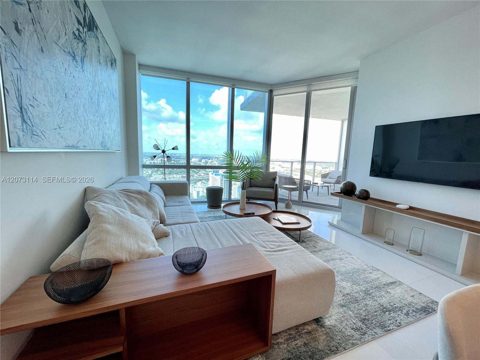 851 NE 1st Avenue 3606, Miami, FL 33132 photo 4