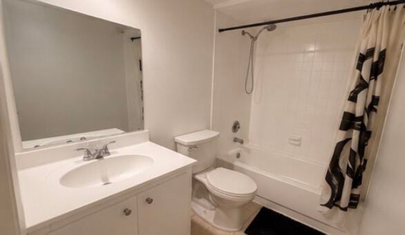1421 14TH Lane D — photo 8
