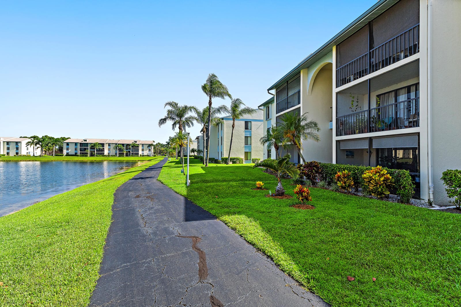1111 GREEN PINE Boulevard F1, West Palm Beach, FL 33409 photo 23