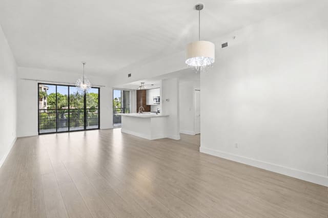 7535 La Paz Boulevard 209, Boca Raton, FL 33433