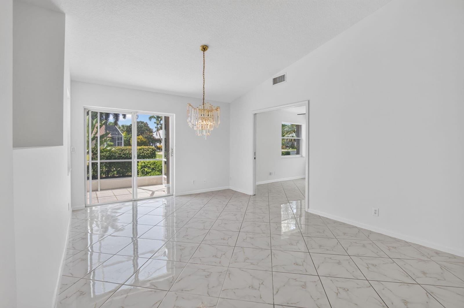 12663 CORAL LAKES Drive, Boynton Beach, FL 33437 photo 16