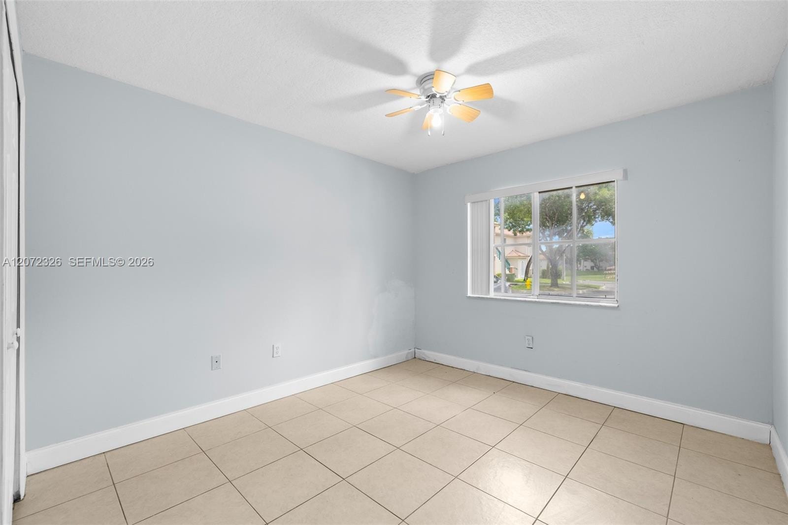 2930 SE 12th Road 101-31 — photo 9