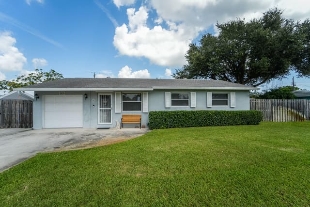 225 RIVER TERRACE Drive, River Terrace, Jupiter, FL