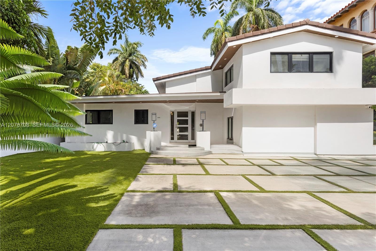 2388 Prairie Avenue, Miami Beach, FL 33140