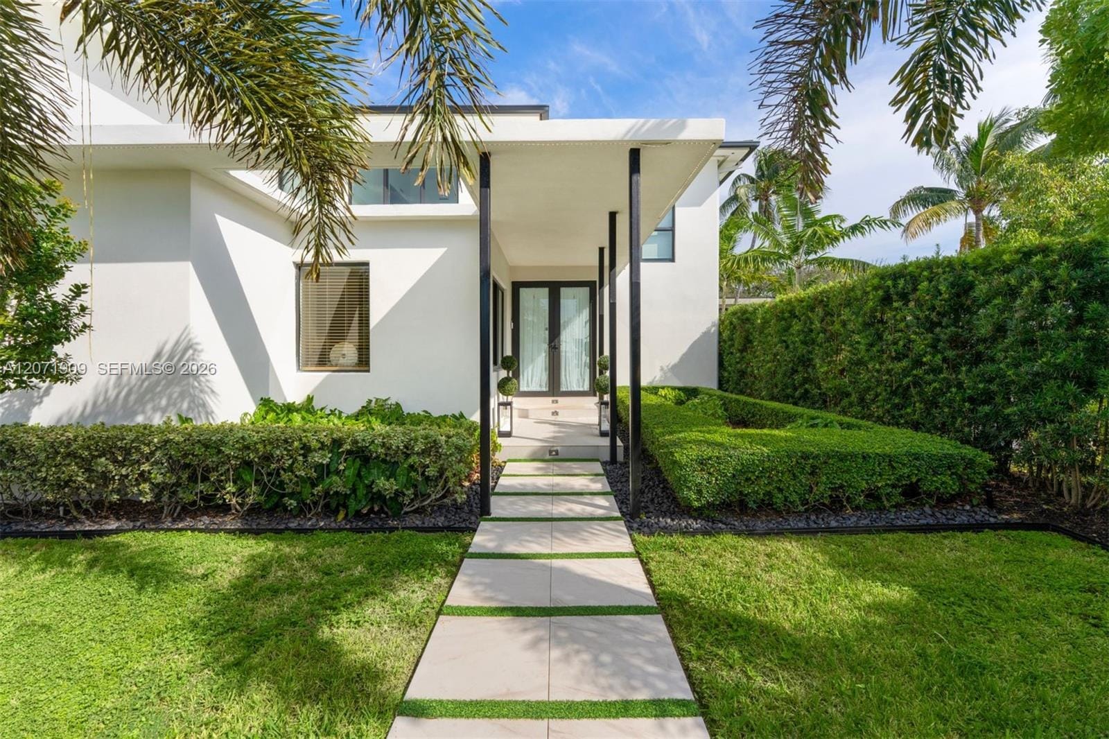 795 Lakeview Drive, Miami Beach, FL 33140 photo 3