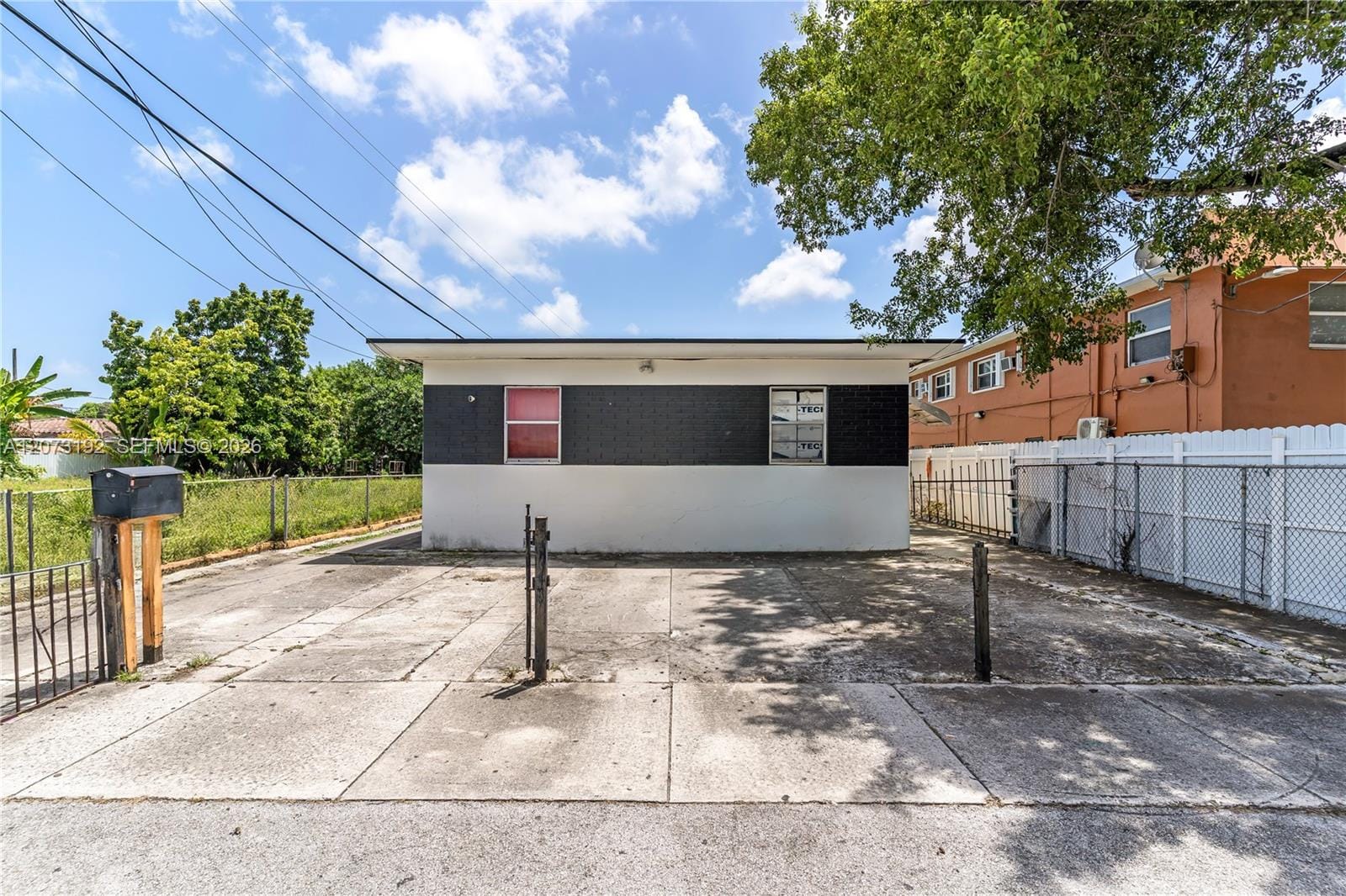 2180 NW 30th Street, Miami, FL 33142 photo 2