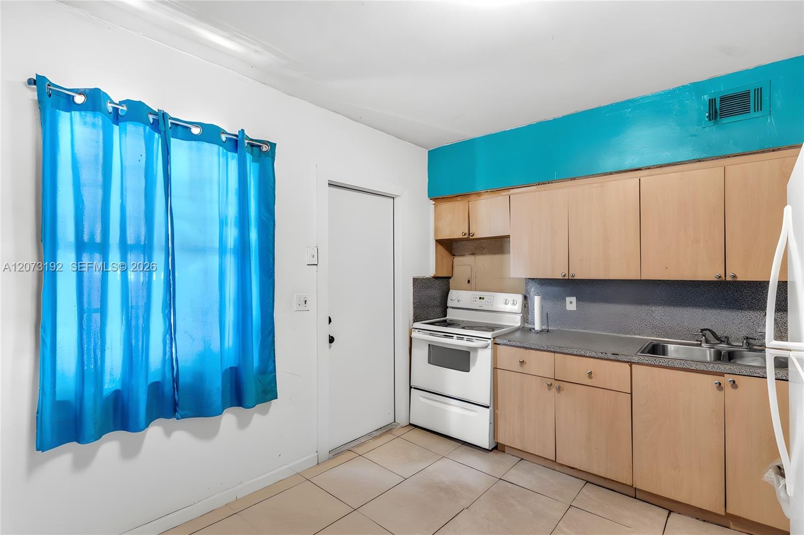 2180 NW 30th Street, Miami, FL 33142 photo 22