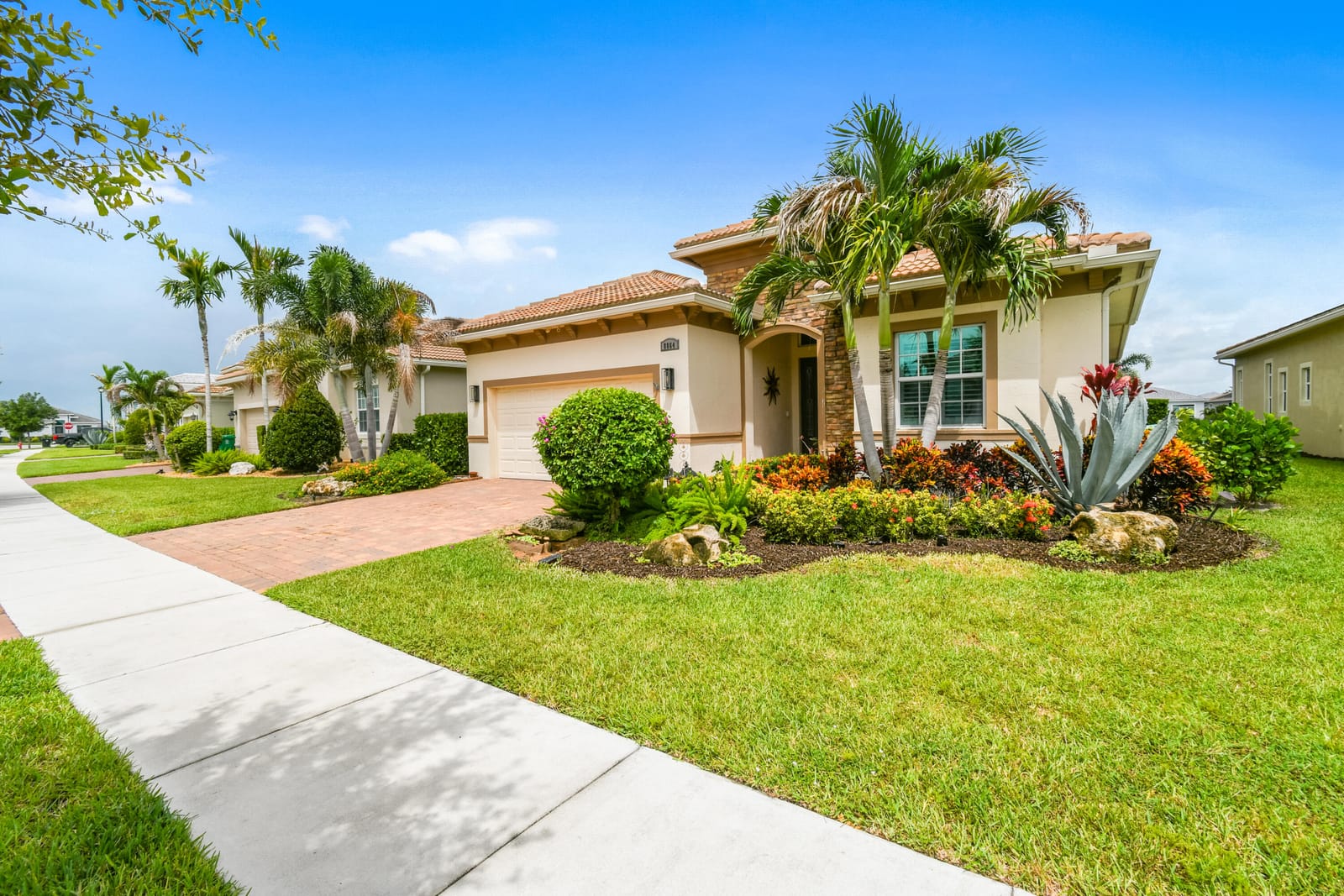 8864 SW Montova Way — photo 3