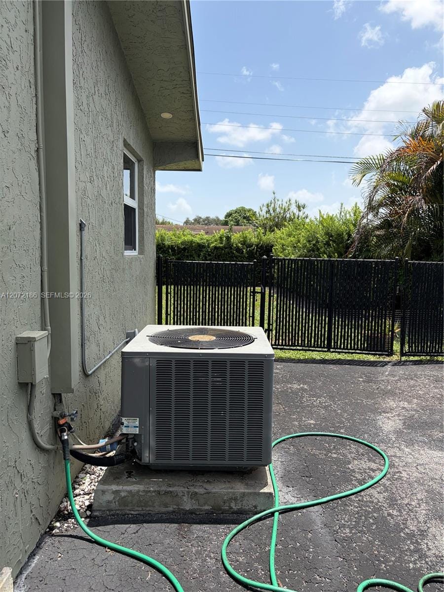 7810 NW 11th Court, Pembroke Pines, FL 33024 photo 12