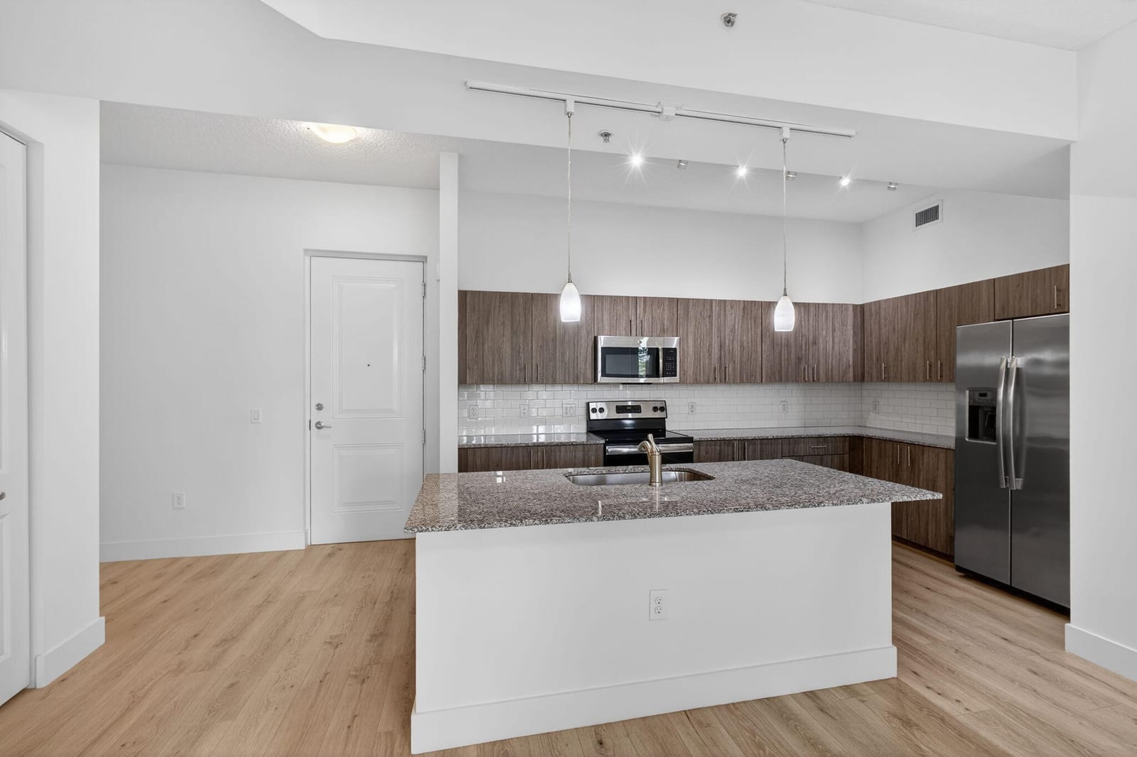 225 S Latitude Circle Unit 402 — photo 7