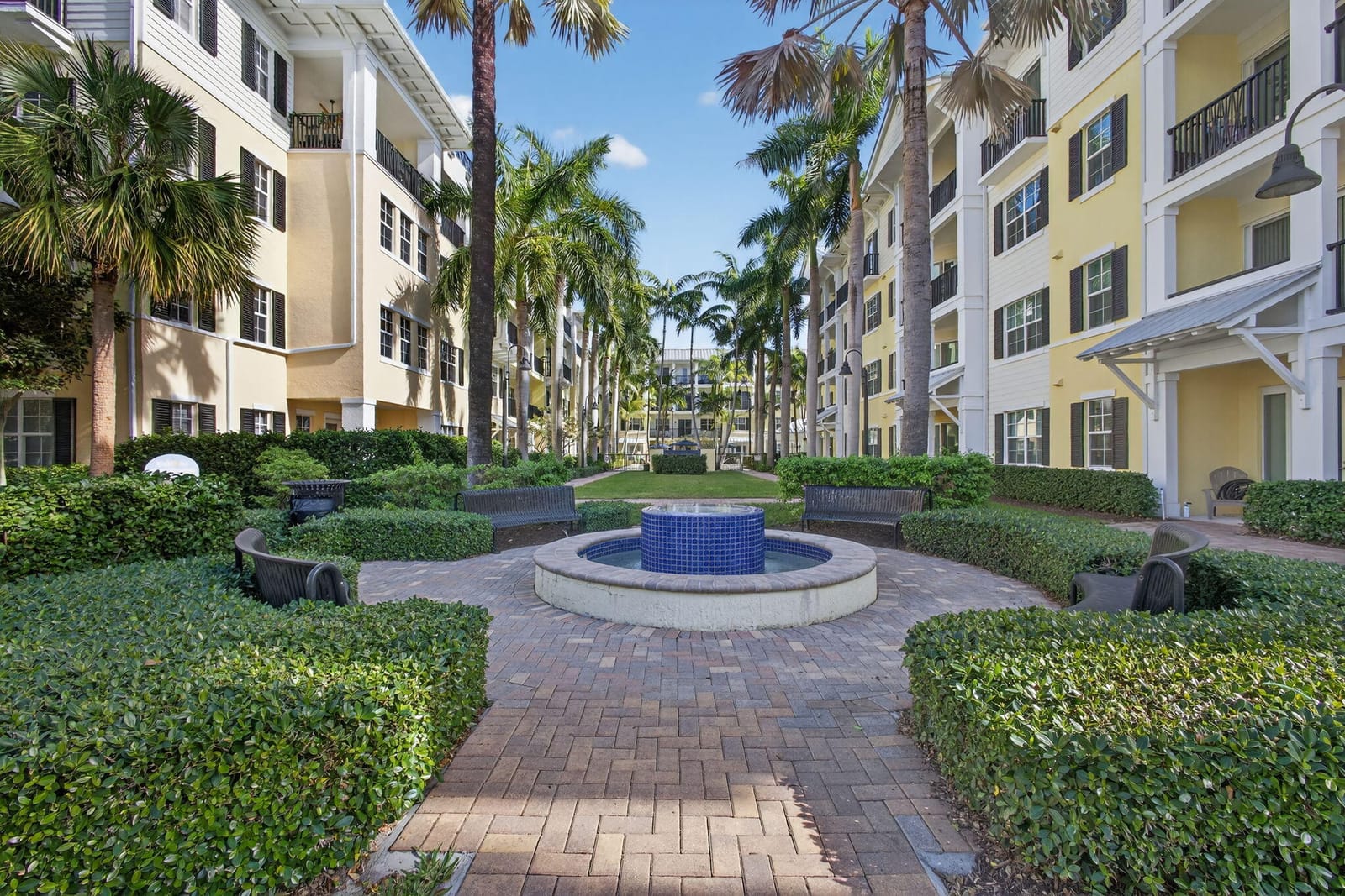 225 S Latitude Circle Unit 402, Delray Beach, FL 33483