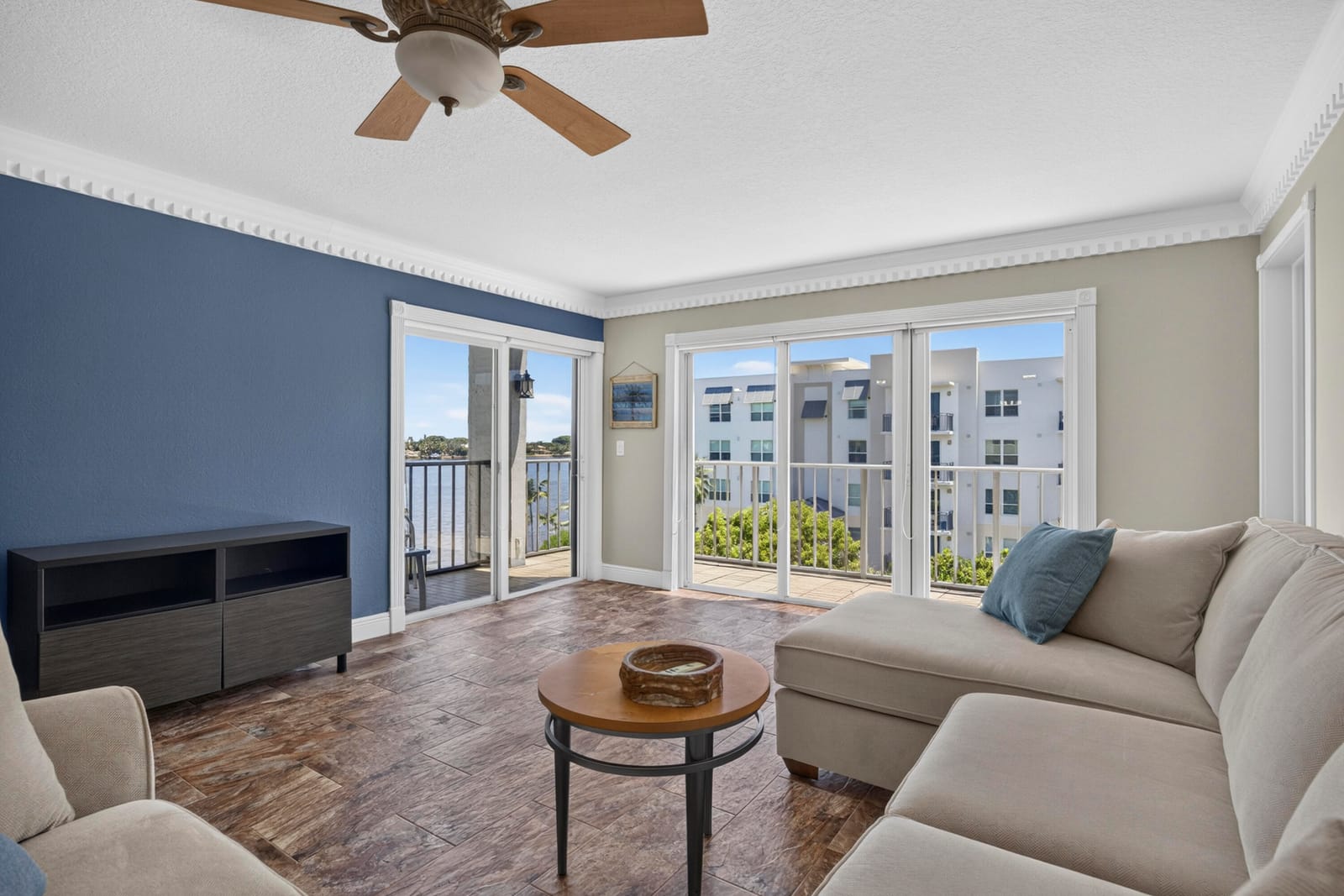 1206 S LAKE Drive 504, Lantana, FL 33462 photo 1