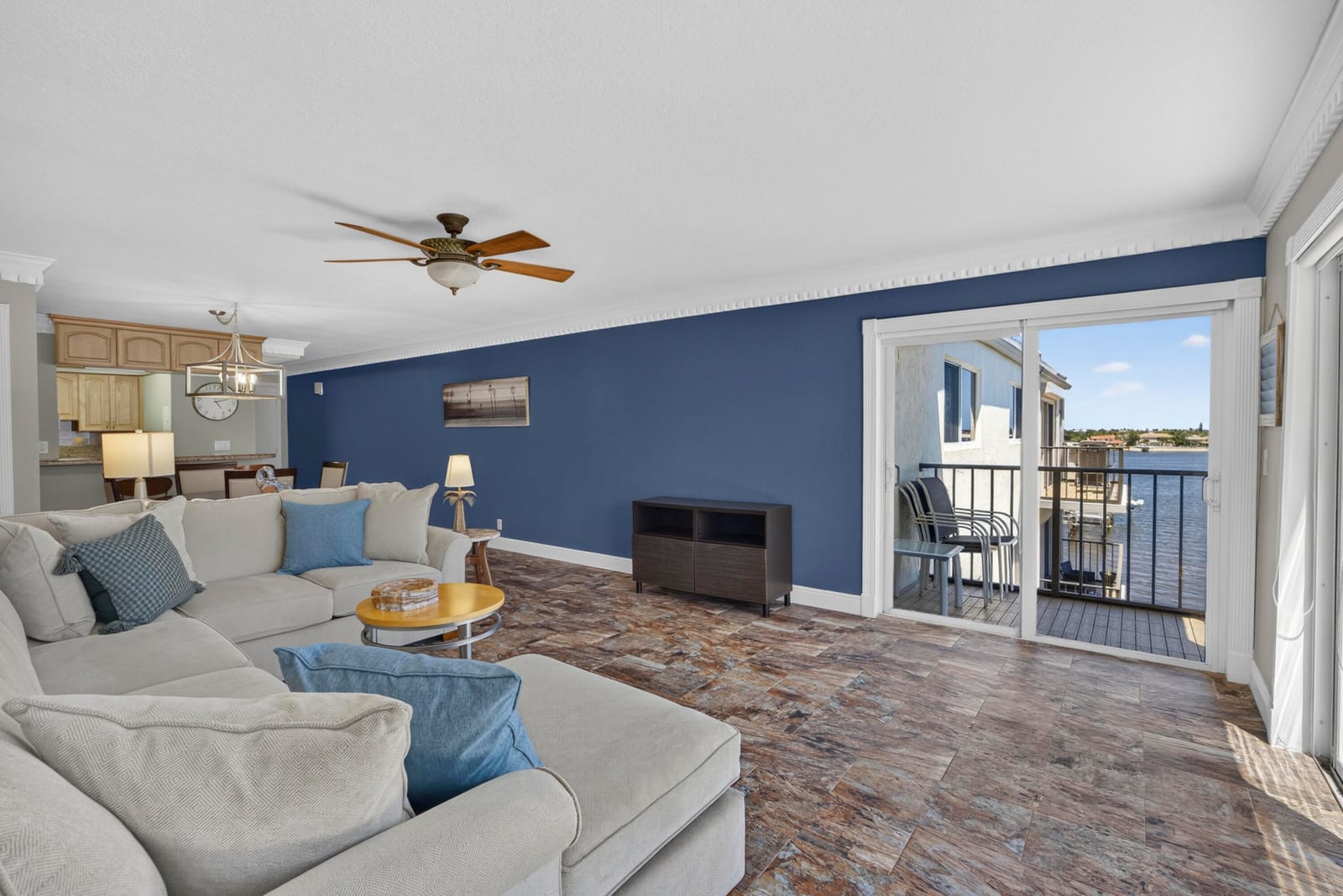 1206 S LAKE Drive 504, Lantana, FL 33462 photo 11