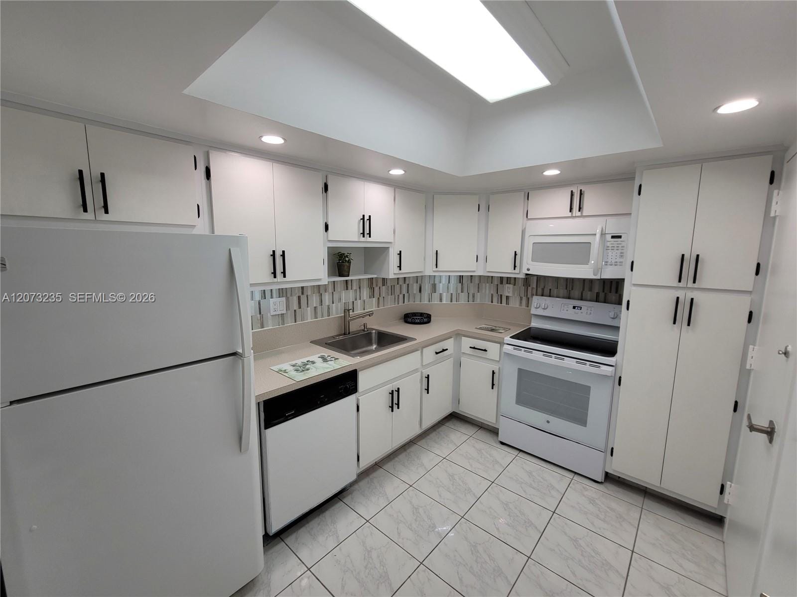 300 Bayview Drive 603 — photo 4