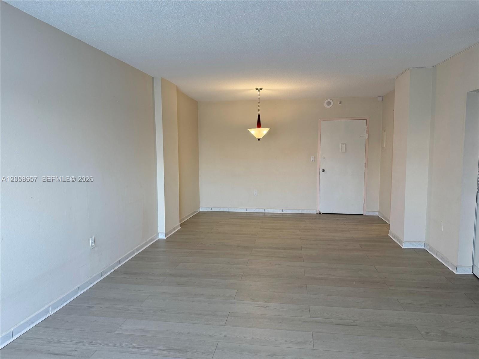 400 Kings Point Drive 311 — photo 2