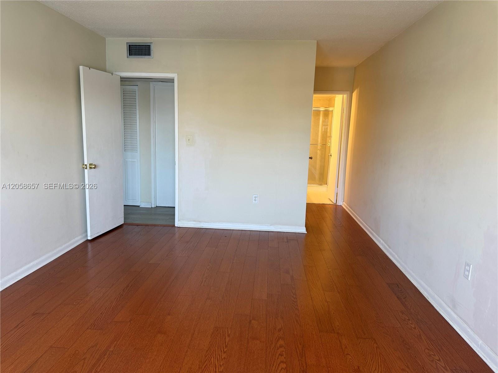 400 Kings Point Drive 311 — photo 6