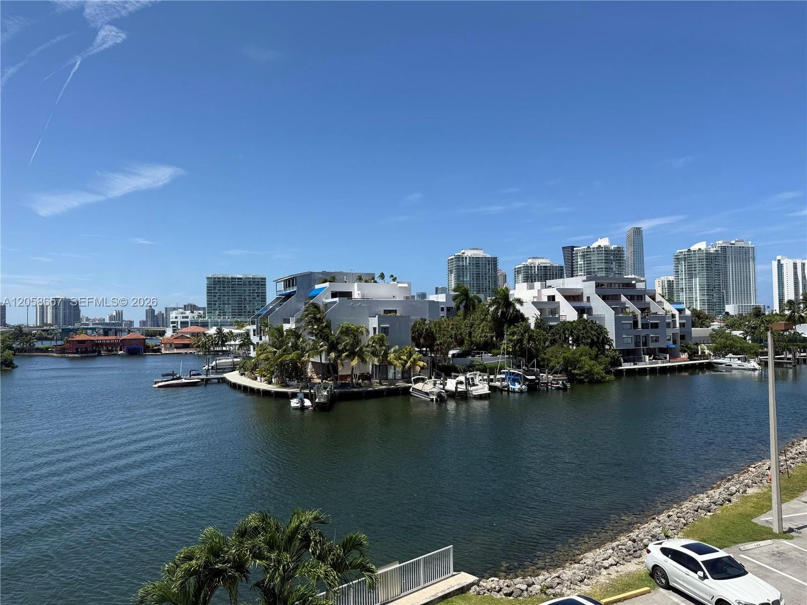 400 Kings Point Drive 311