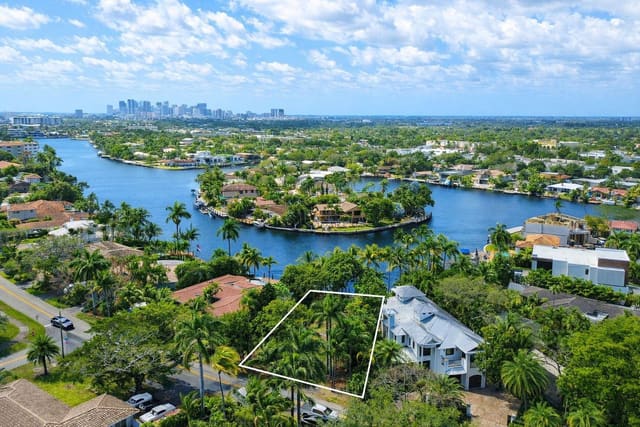2405 MIDDLE RIVER Drive, Fort Lauderdale, FL 33305